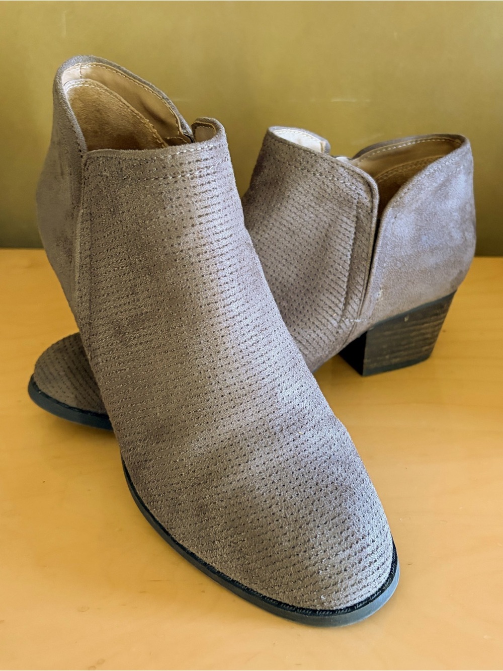 Life Stride Taupe Perforated Suede Ankle Booties Size 8 1/2